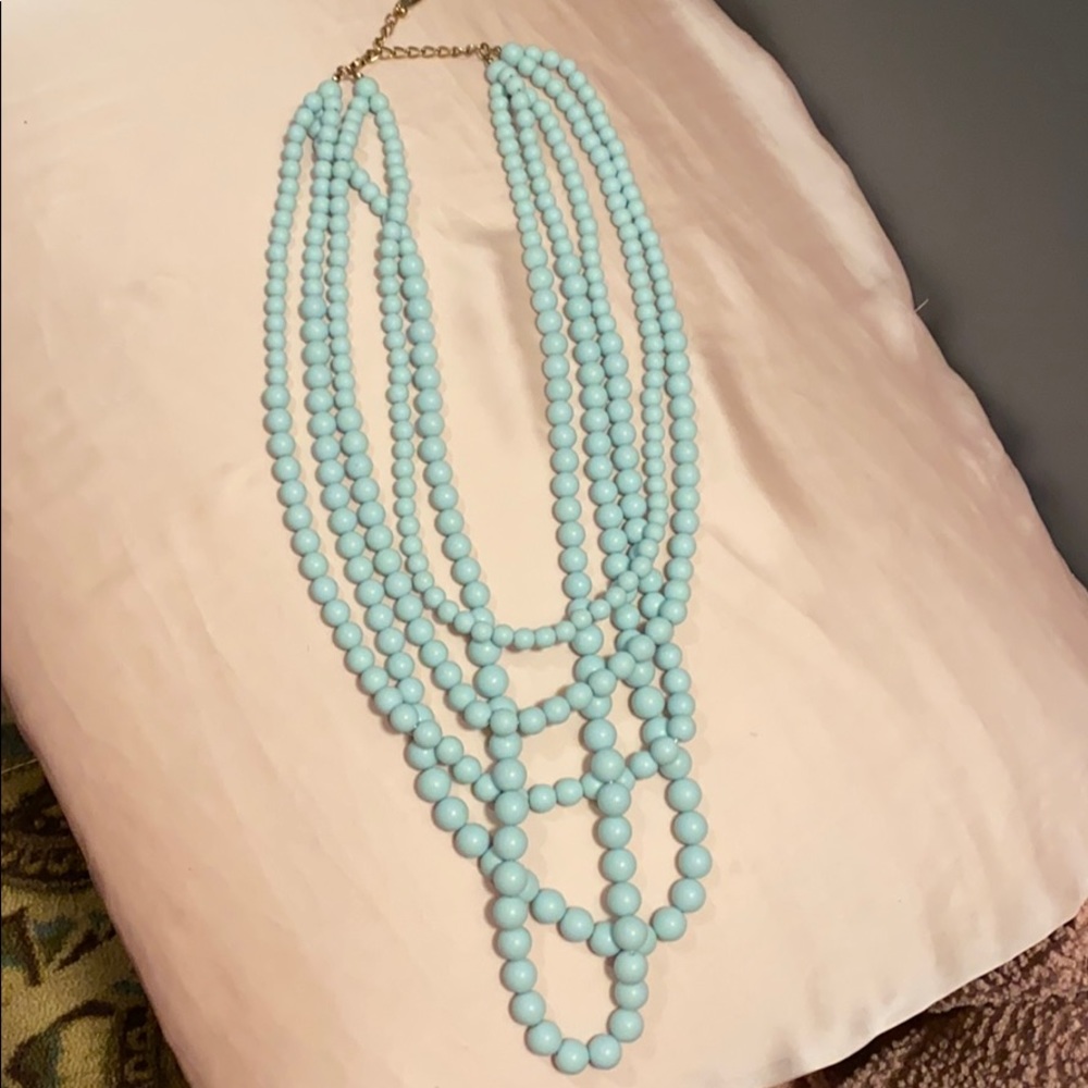 Plunder sky blue beaded necklace